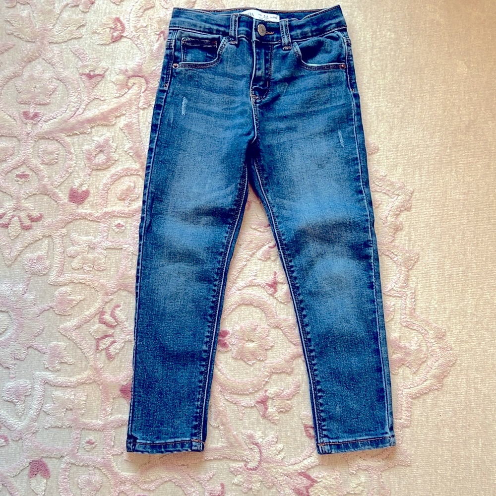4-5 Years - Zara Jeans 🎀